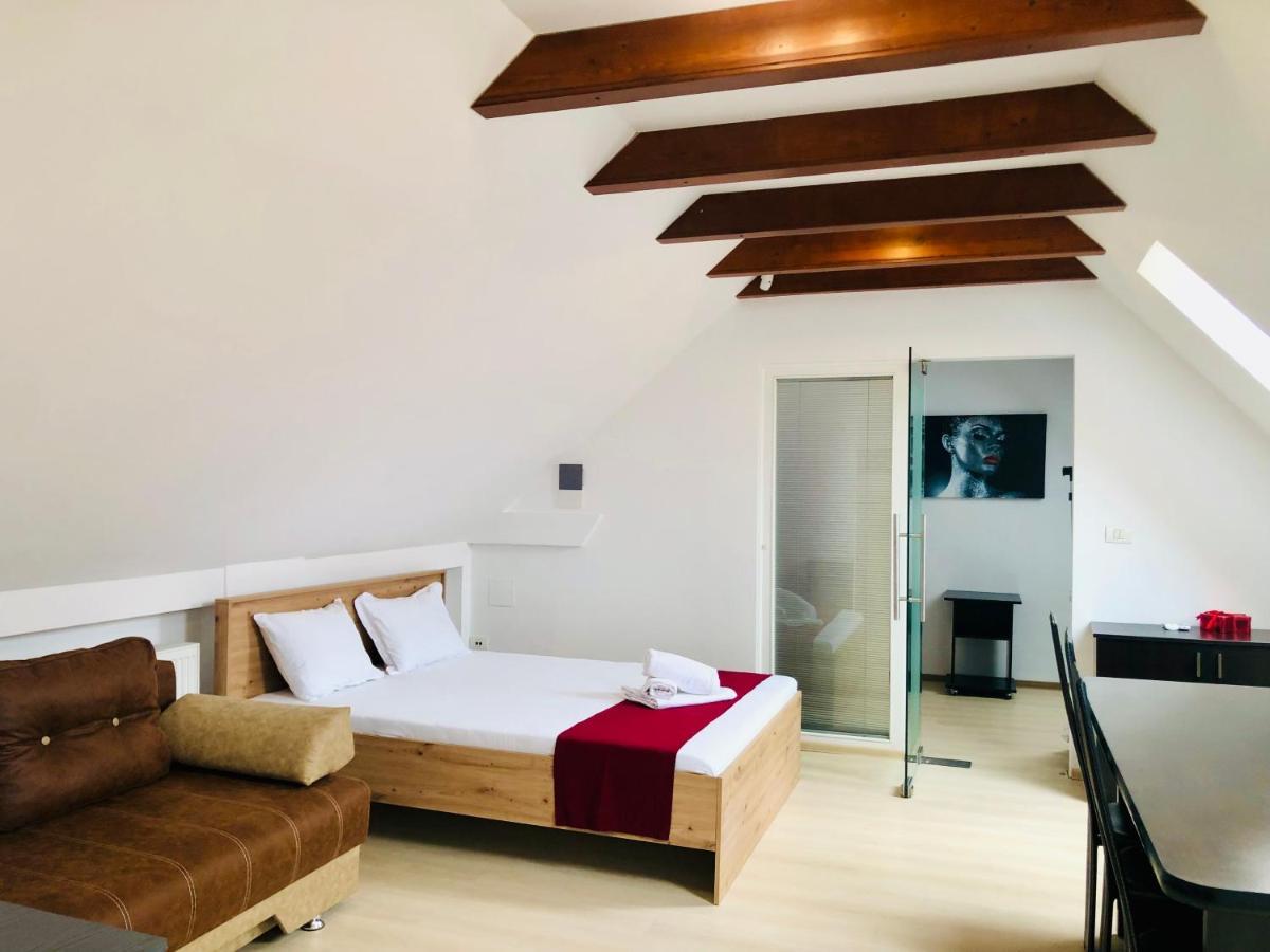Ultra-Central Modern And Big Apartments In Union Square U41-U44 ทิมิชัวรา ภายนอก รูปภาพ