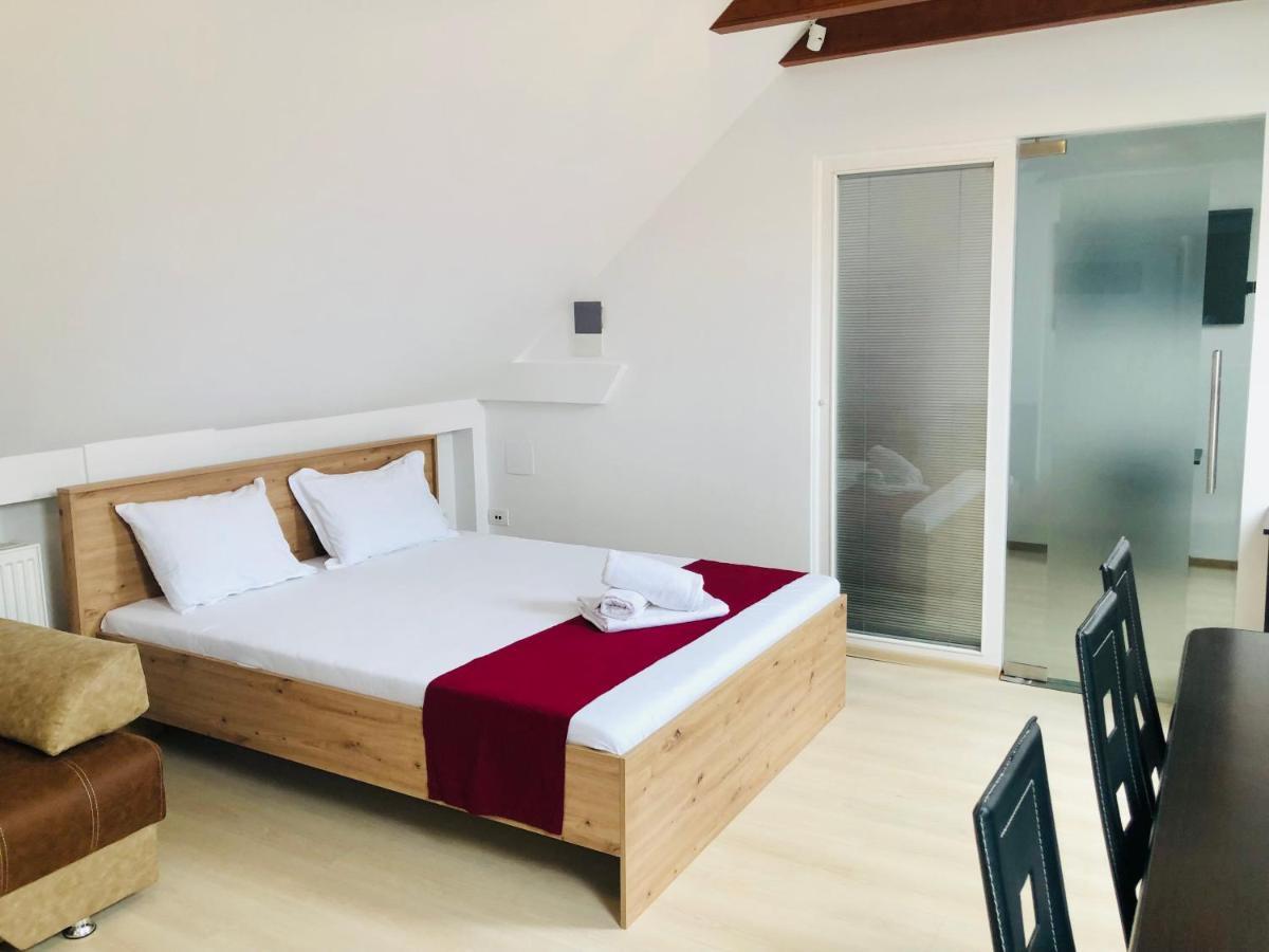 Ultra-Central Modern And Big Apartments In Union Square U41-U44 ทิมิชัวรา ภายนอก รูปภาพ