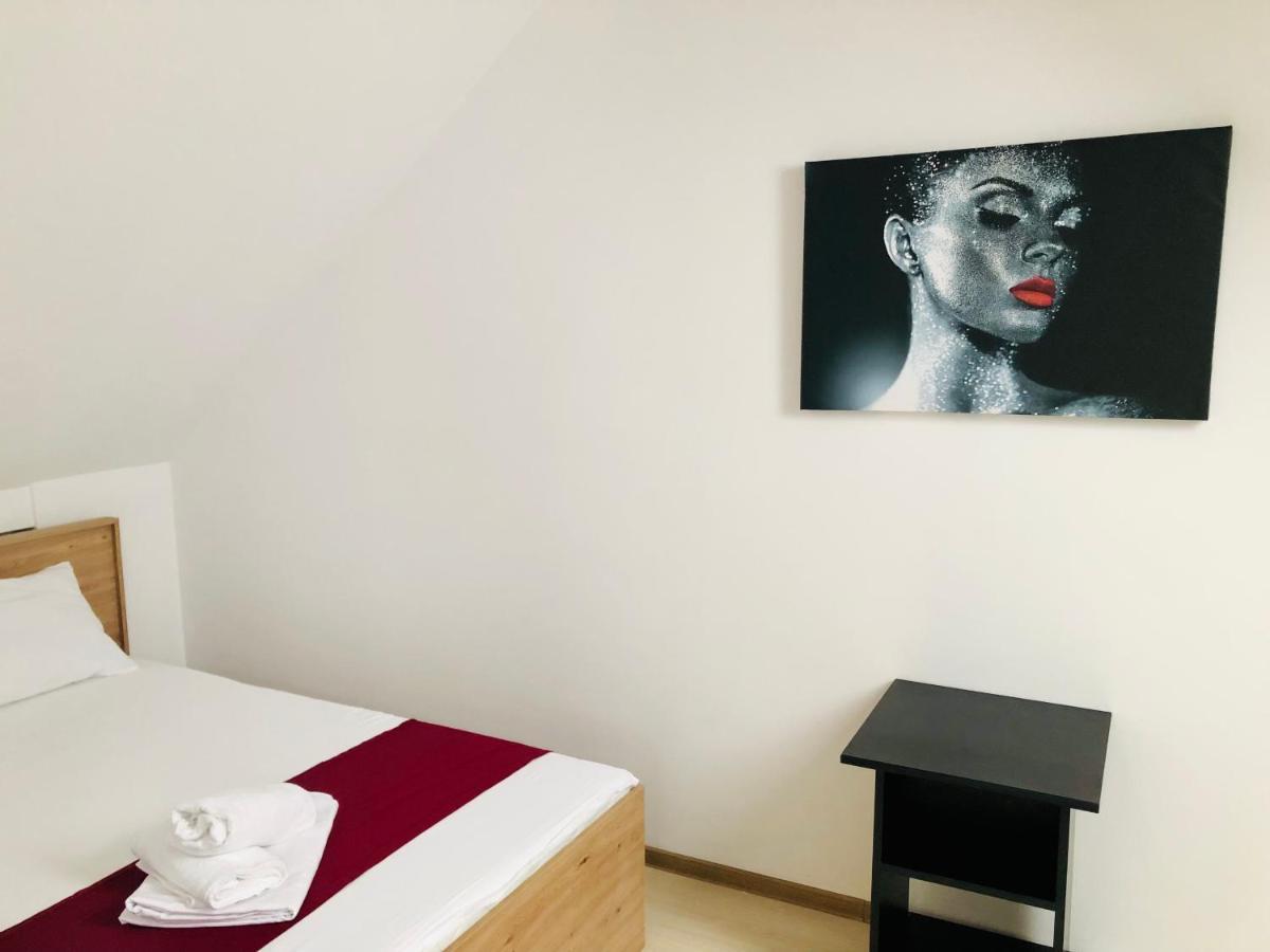 Ultra-Central Modern And Big Apartments In Union Square U41-U44 ทิมิชัวรา ภายนอก รูปภาพ